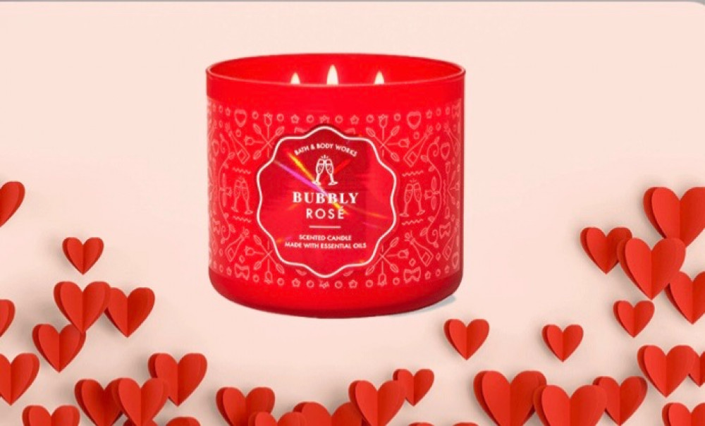 شمعة باث اند بودي ووركس(Bath&Body Works Candle) أطلبه الأن !