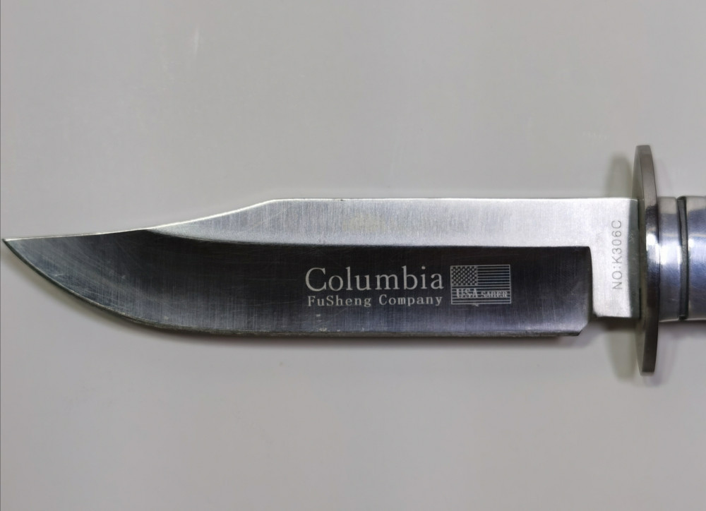 سكين للذبح مع جراب كولومبية
