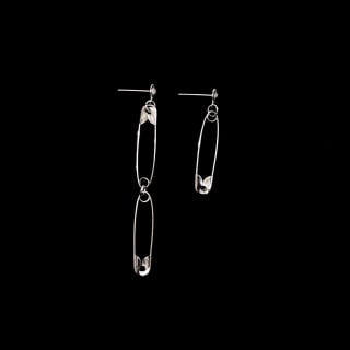 حلق المشبك بطولين مختلفين | Safety pin earrings