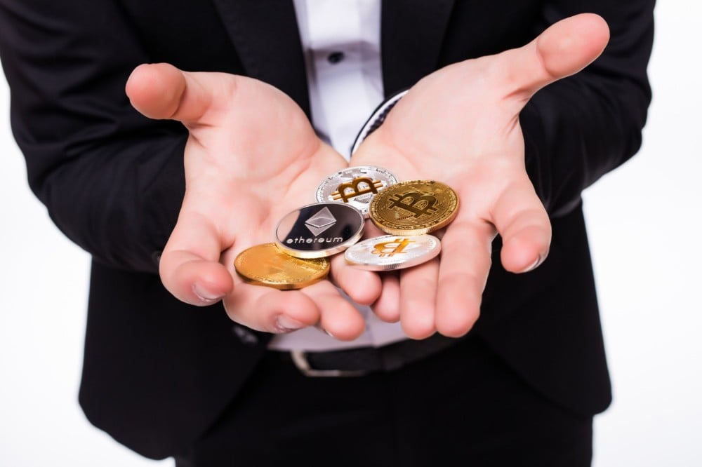 金とデジタル通貨の関係