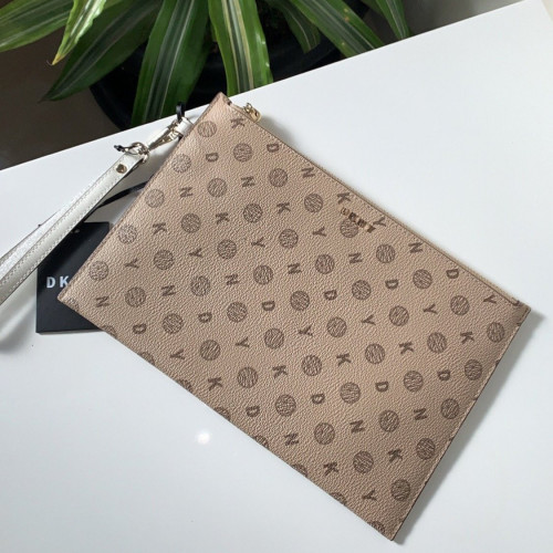 Pouch Dkny أصغر من A4