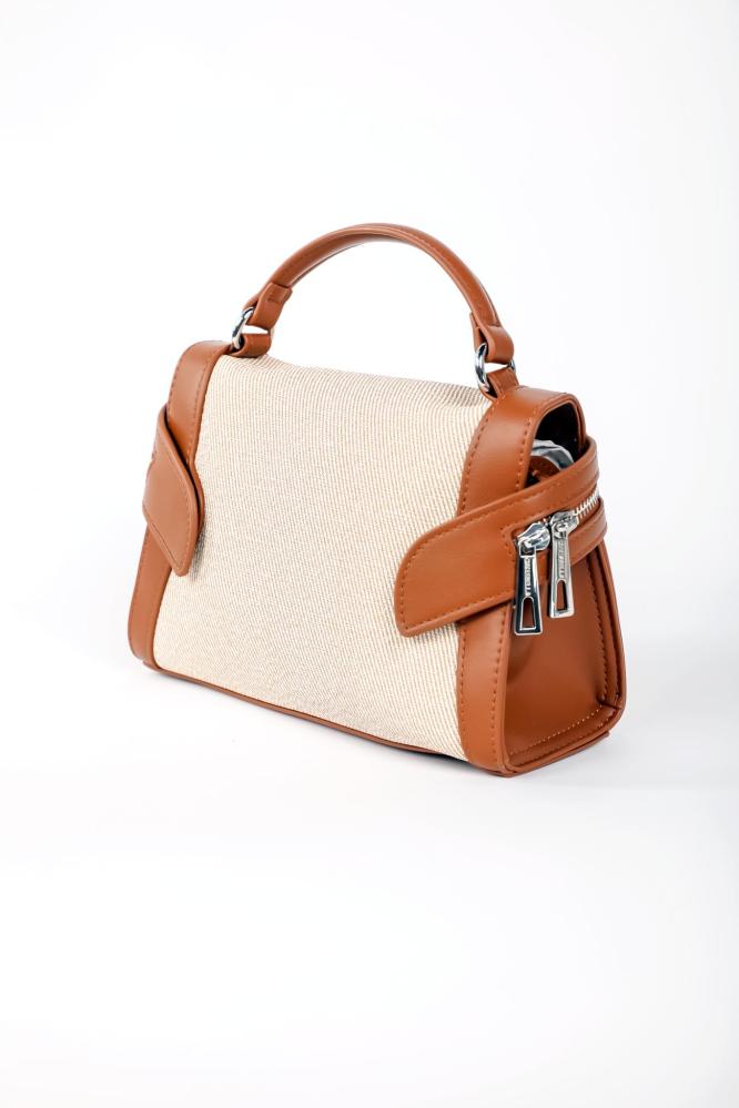 Camel and beige bag with a distinctive and modern design made of luxurious  leather - أوبرا فاشن - افضل متجر ملابس نسائية