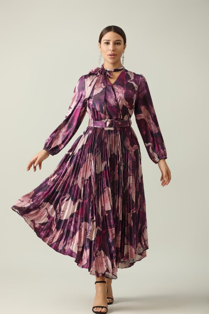 Long sleeve pleated midi dress with tie