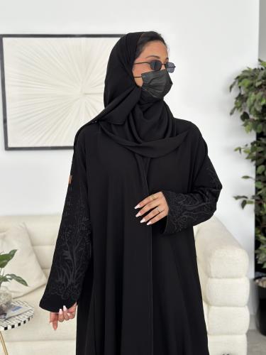 عباية مشجر أسود