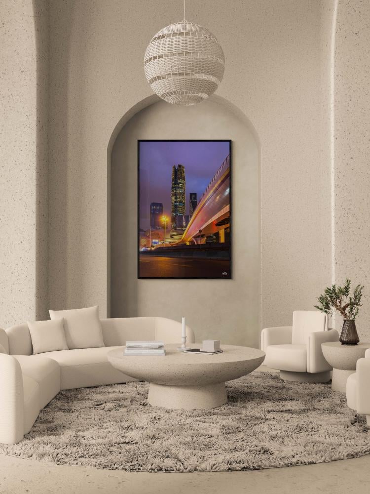 هل اللوحات الكبيرة أفضل أم الصغيرة؟ دليل الاختيار حسب المساحة