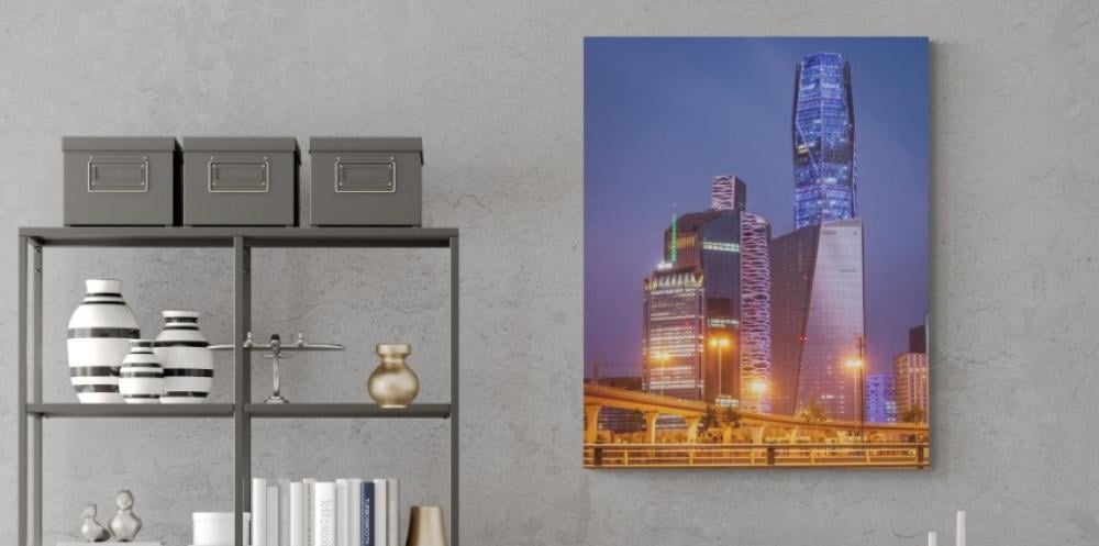 لوحات جدارية مودرن: دليلك لاختيار أفضل تصاميم الفن العصري لديكور منزلك