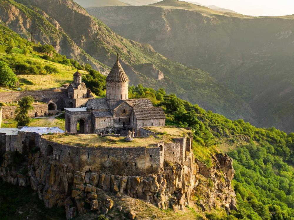السياحة في أرمينيا | سبتمبر خريف مفعم بالجمال والمغامرات