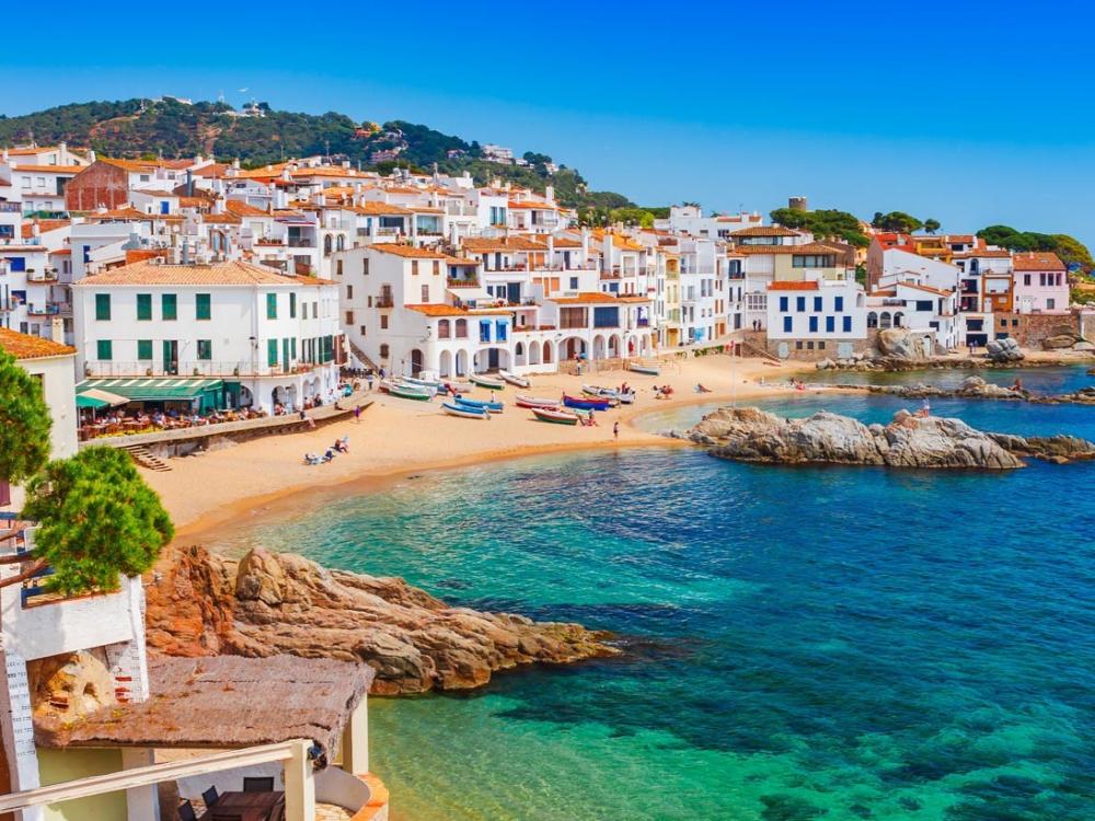 السفر إلى إسبانيا | ماذا تزور؟ متى تسافر؟ وكم ستكلفك الرحلة؟