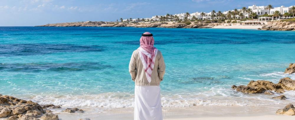 الإقامة في الساحل الشمالي المصري: المناطق ودليل اختيار الفندق