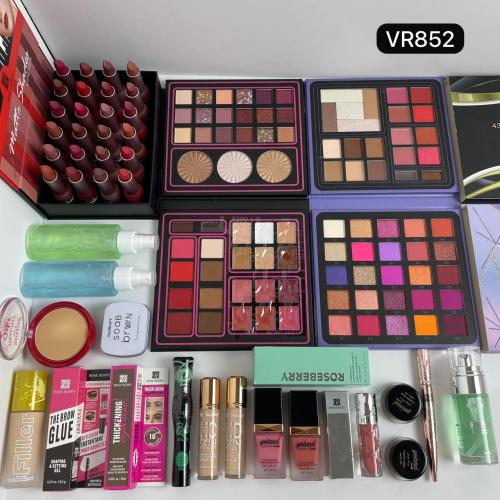 طقم مكياج ماركه