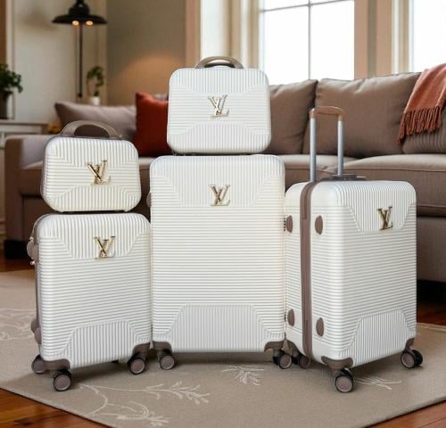 شنط سفر ماركة لويس فيتون LUIS VINTON