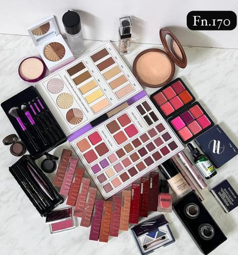 طقم مكياج ماركه أصلية