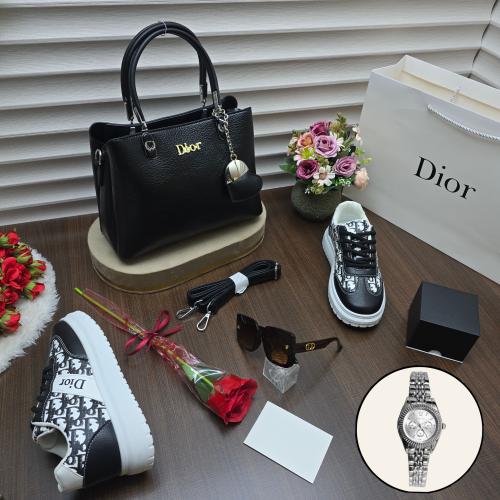 شوز وشنطه ماركة ديور DIOR