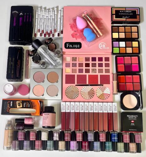 بكس مكياج أصلي