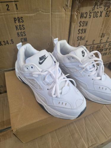 شوز نايكي شوزات ماركة NIKE مع توابع الماركة