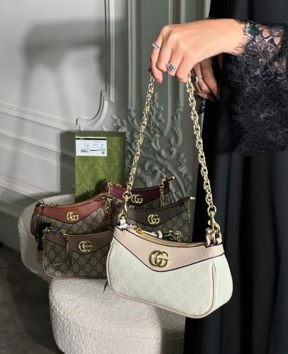 شنط قوتشي شنطة GUCCI مع توابع الماركة