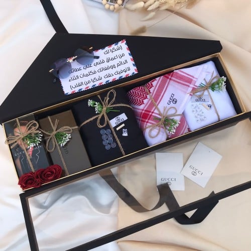 طقم رجالي قوتشي بوكس  قودشي رجالي شتوي بكسات هدايا رجالي    بكسات مميزة وراقية   مكونه من   قماش صيفي   وقماش شتوي   ثلاثة ونص عرضين    شماغ احمر قودشي 