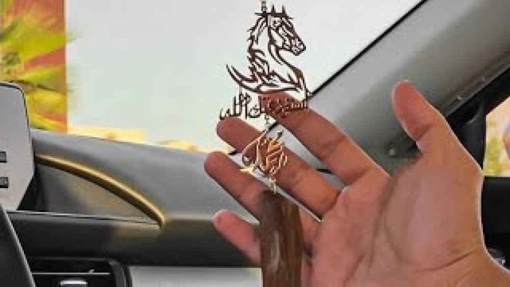 تعليقه سيارة الايادي المتماسكة شكل قلب  مع عودة مع استوداعية مع اسم او حرف