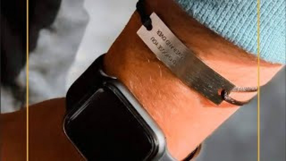 اسوارة مع حجر اونكس بتصميم حسب الطلب