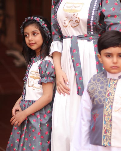 فستان شالكي بناتي نسائي بالاسم مع ربطة فساتين وازياء رمضان