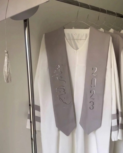 عبايه تخرج 2023 تفصيل حسب الطلب