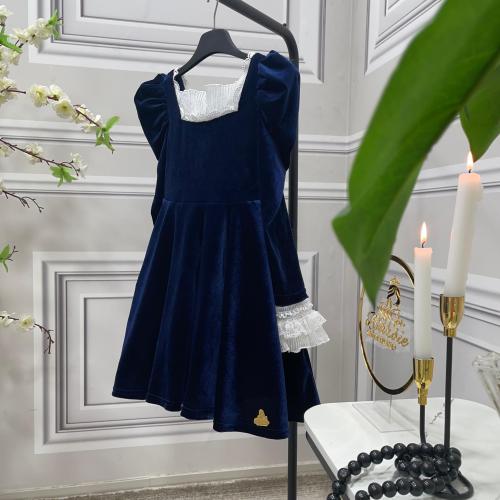 فساتين بناتي قماش مخمل مع تفته