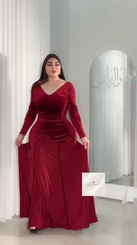 فساتين سهرة استريتش مع مخمل