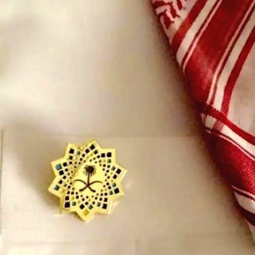 بروش السيفين ونخلة مع الاحجار الكريمة بتصميم  حسب الطلب