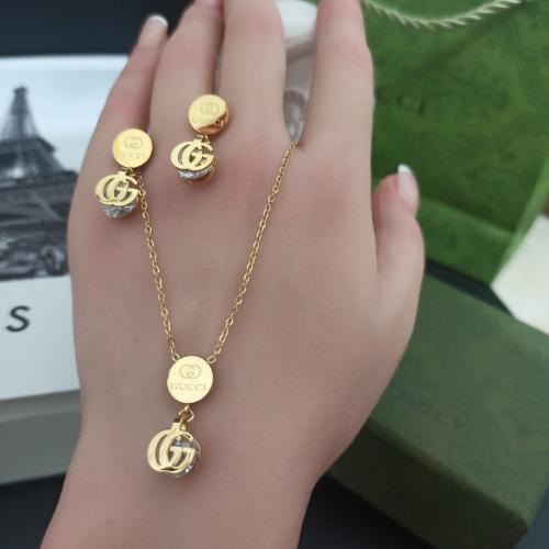 سلسال مع حلق ماركة GUCCI قوتشي مع توابع الماركة