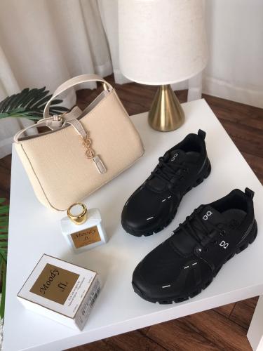 بكس شوزات وشنط ماركة لويس فيتون LUIS VINTON مع توابع الماركة