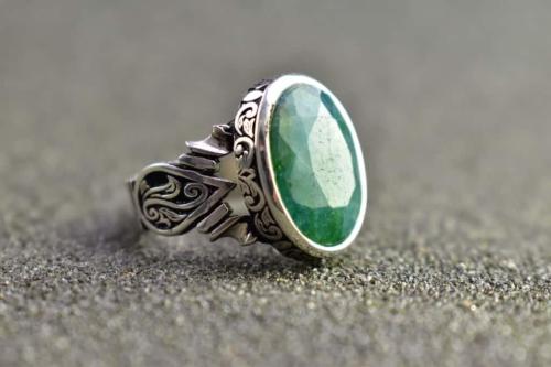 خاتم فضة رجالي مع حجر زمرد أخضر فضه إيطالي خالص عيار٩٢٥