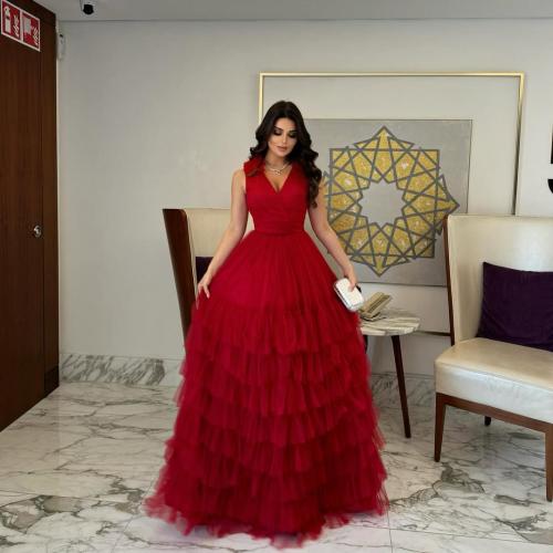 فساتين سهرة قماش تفته سيلا مع تل كلوش