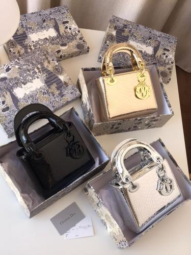 شنط ماركة ديور شنطة لشنط شنطه نسائي ماركه DIOR