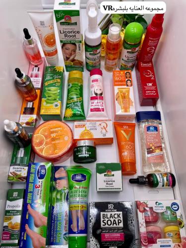 مجموعة العنايه بالبشرة