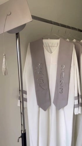 عبايات تخرج بالاسم تفصيل حسب الطلب