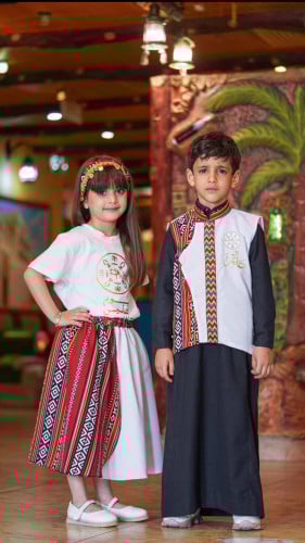 توتو اليوم الوطني تنورة مع تيشيرت اليوم الوطني بالاسم و الشعار حسب الطلب