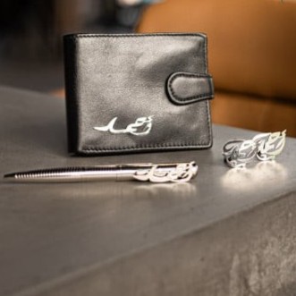 طقم هدايا رجالية بتصميم حسب طلبك كبك مع قلم مع بوك