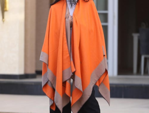 سكارف وشال شتوي نسائي بالاسم