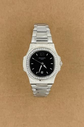 ساعة ماركة باتك فلب نسائية لون فضي