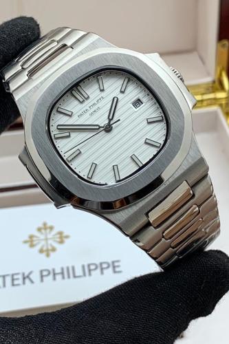 ساعة باتك فيليب نوتيلوس بطاريه مينى ابيض
