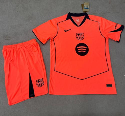 طقم برشلونة الثالث لموسم 2026