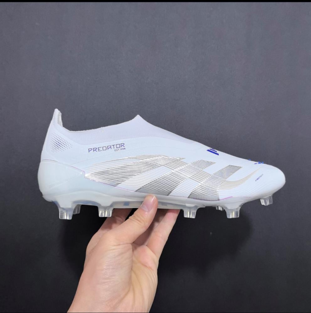 بوت - adidas - حبوب