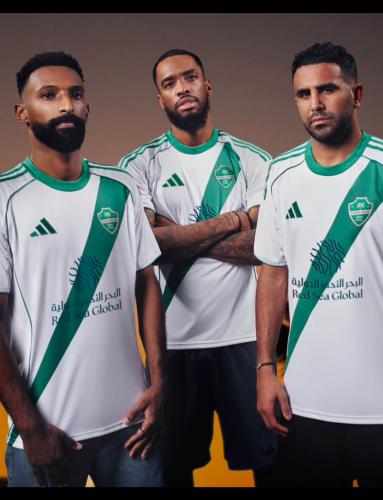 تيشيرت 2026 الاساسي⚪️