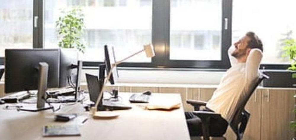 أفضل أنواع كرسي المكتب وأهميته .. رحلة بين الرّاحة والمهنيّة