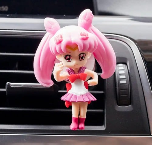 فواحة سيارة بشكل عروسة