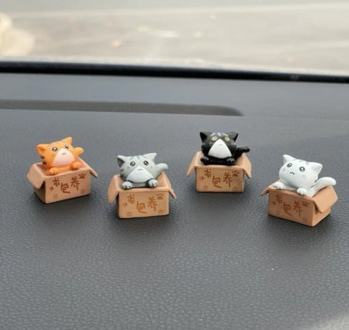 زينة سيارة بشكل قطط بعدة الوان