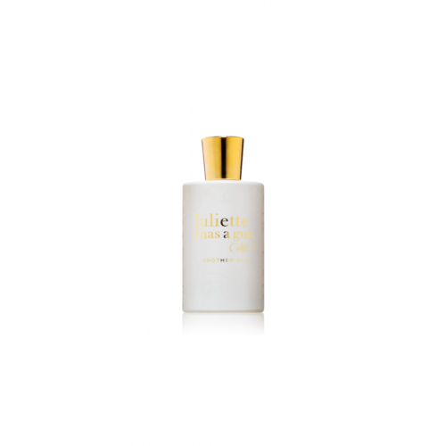 عطر جوليت هاز اجان اناذر عود