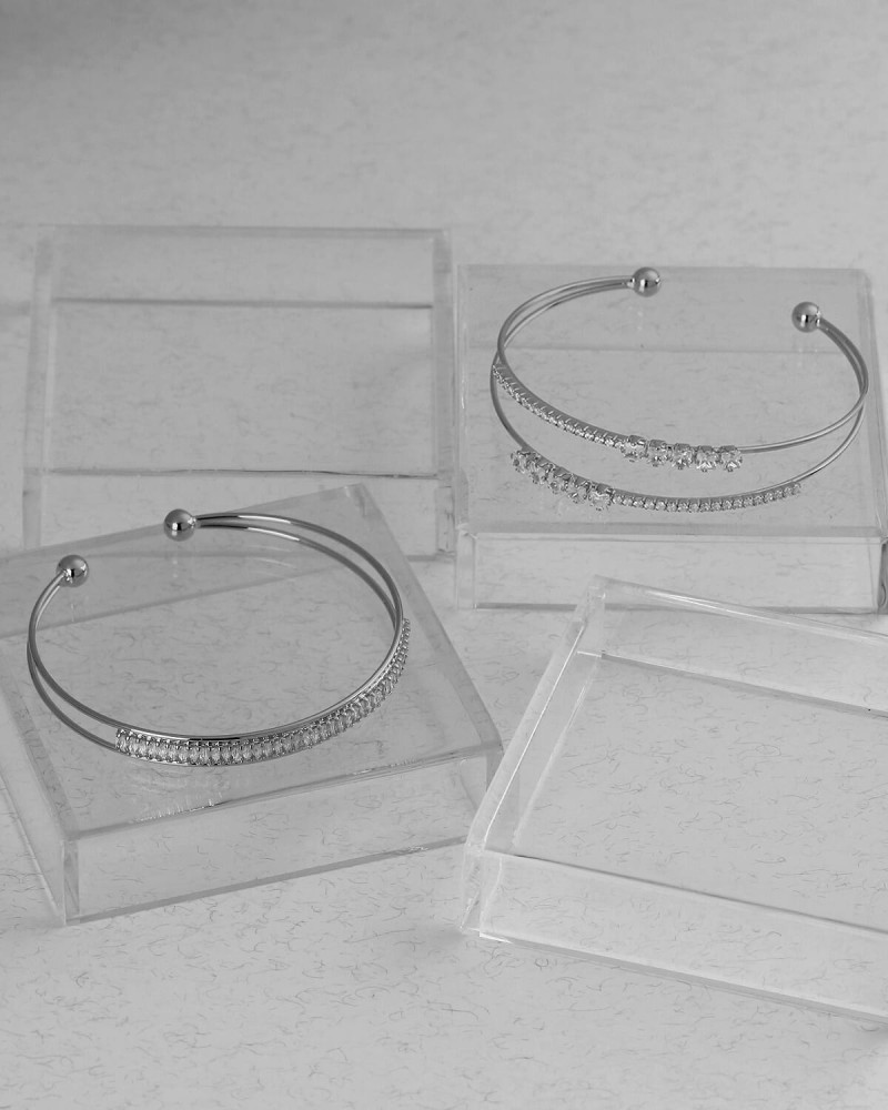 Attractively designed women's gift set