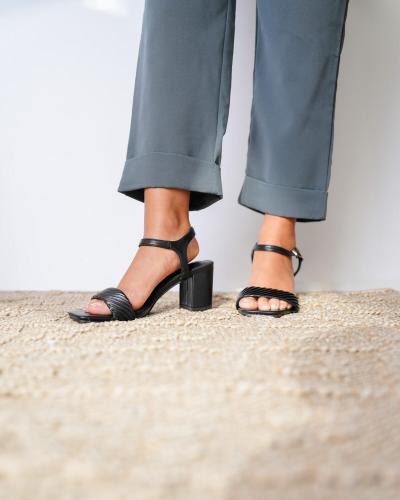 Women's shoes with a stylish design in black Choose Size:(36)