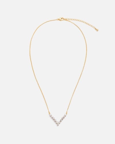 Attractive women's necklace in gold color